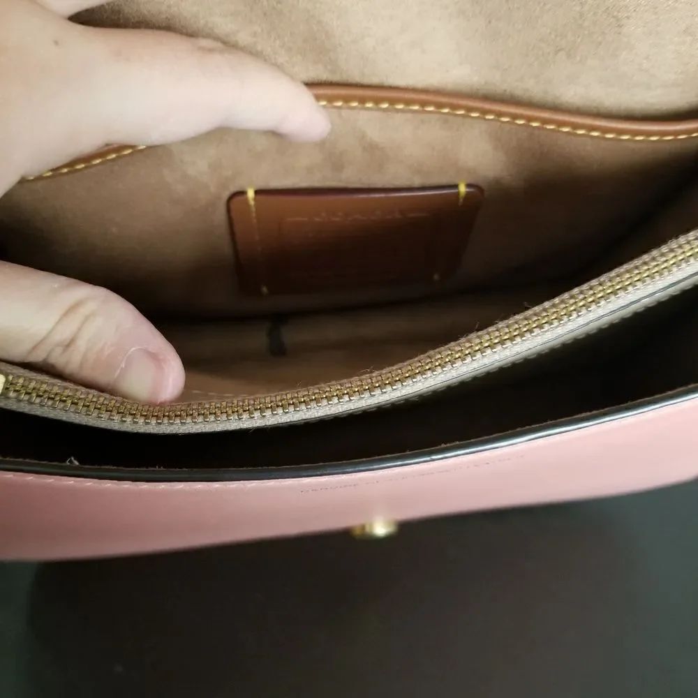 Coach Beat Large Bag - Picture 9 of 11